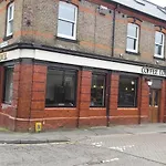 Eagle Hotel Luton Airport