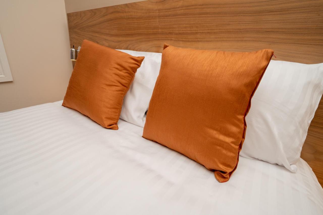 Hotel Eagle Luton Airport